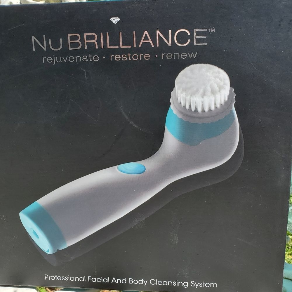 Nu BRILLANCE Professional Facial and Body Cleansing System